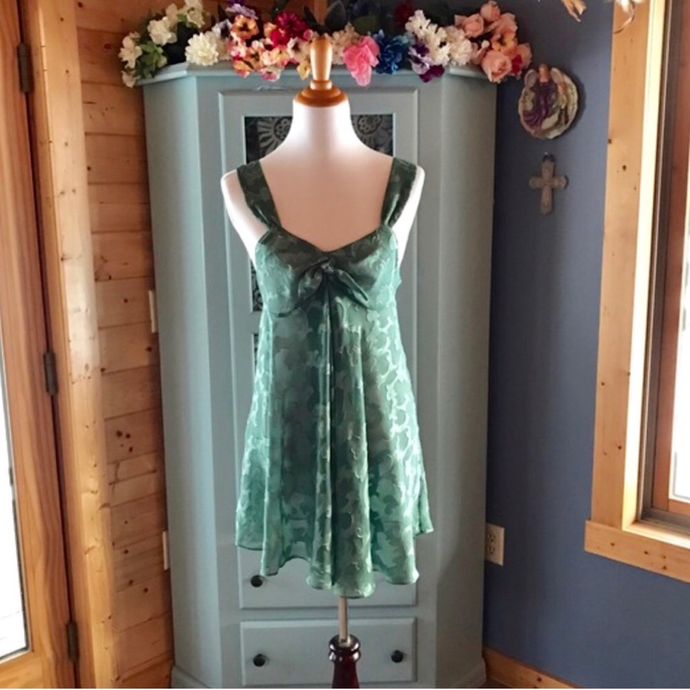 VICTORIA'S SECRET Stylish Nightie. NEW! - Picture 5 of 5